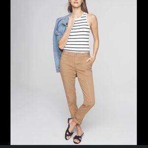 NWT White House Black Market Pret-A-Pedi Tan Cropped Pants 12